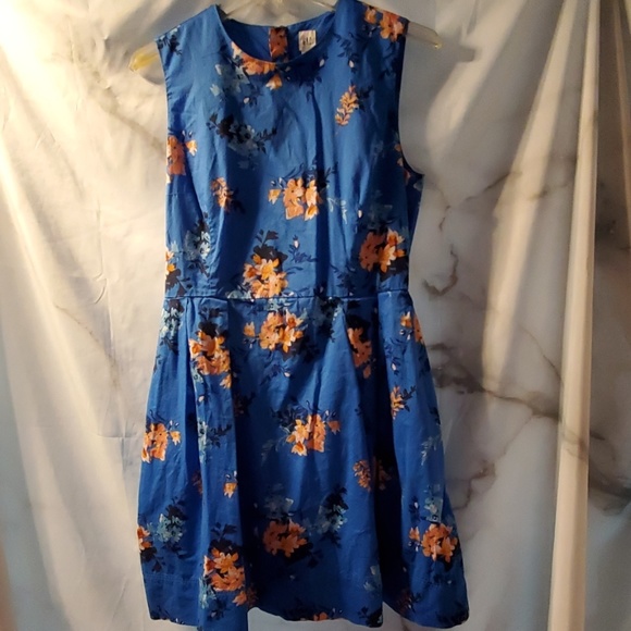 GAP Dresses & Skirts - Gap dress w/pockets